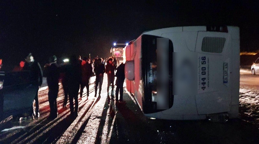 Kayseri’de otobüs devrildi