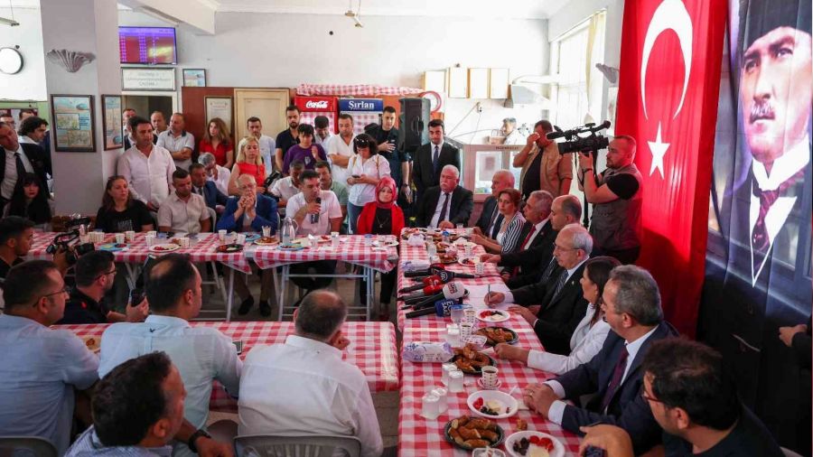 Kılıçdaroğlu, şoför esnafı ile bir araya geldi