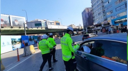 Kısıtlamada polisin denetimleri sürüyor