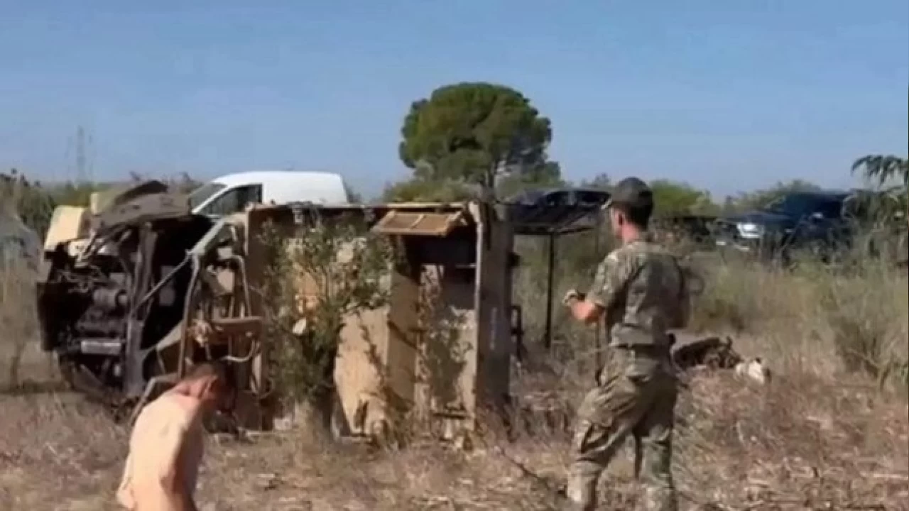 KKTC'de askeri arac�n devrilmesi sonucu 1 asker �ehit oldu, 11 asker yaraland�
