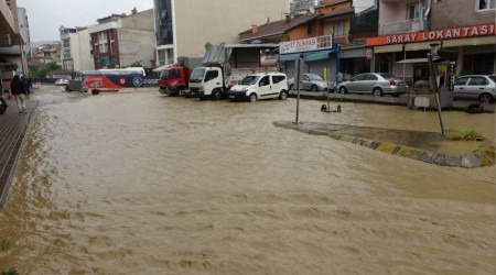Kocaeli'de sağanak olumsuz etkiledi