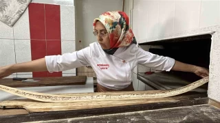 Konya'da etli ekmek kadn ustann elinde lezzet buluyor