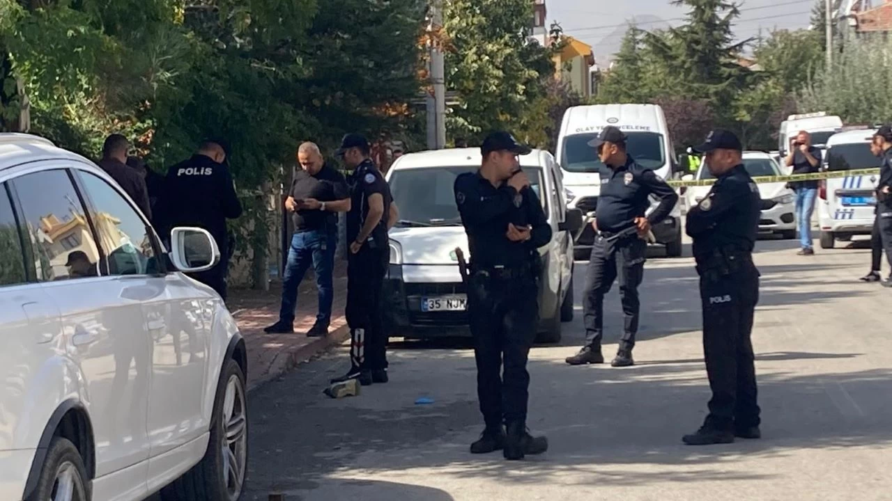 Konya'da yardım çağrısına giden polis, bıçakla yaralandı