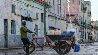 K�ba'da 2,7 milyondan fazla ki�i su hizmetinden mahrum kald�