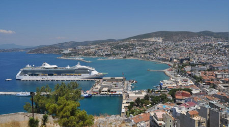 Kuşadası'nda deprem korkuttu