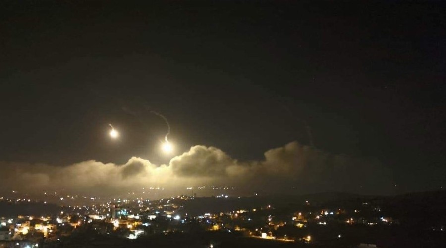 L�bnan s�n�r�nda fosfor bombalar�