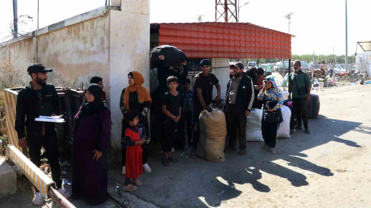 Lübnan'a Suriye'ye göç edenlerin sayısı 100 bine ulaştı