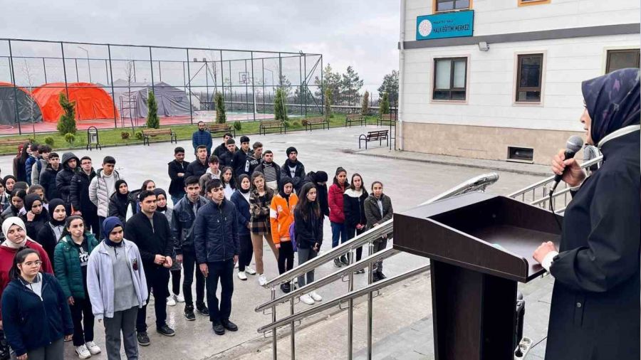 Malatya'da 141 okulda ders zili yeniden çaldı