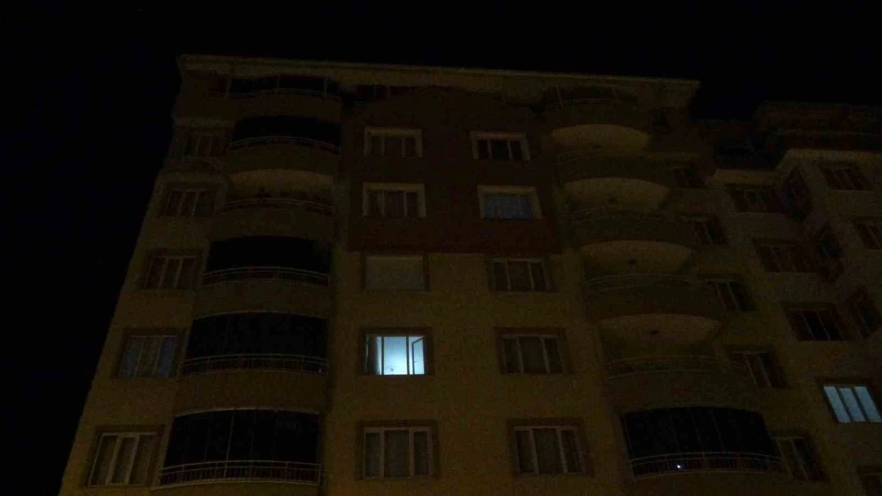 Malatya'da ya�l� kad�n evinde yar� ��plak halde �l� bulundu