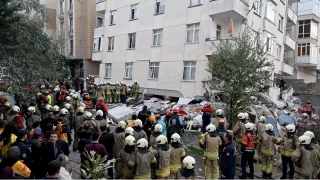Maltepe'de kısmi olarak çöken 7 katlı binanın enkazından 5 kişi kurtarıldı
