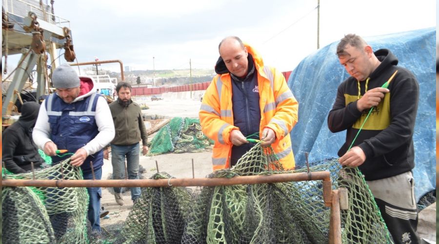Marmara'da 'kaykay' belası balıkçılara erken paydos ettirdi