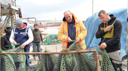 Marmara'da 'kaykay' belası balıkçılara erken paydos ettirdi