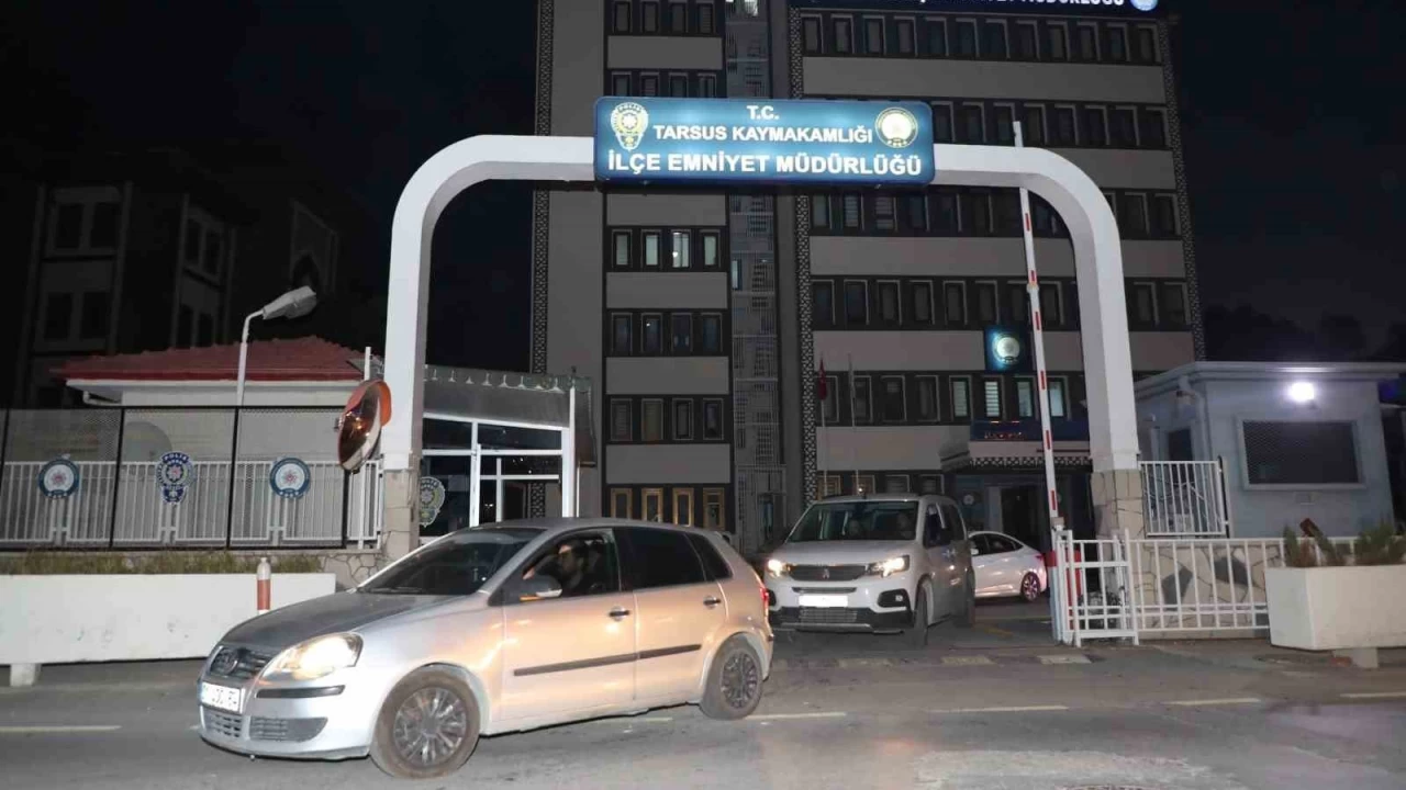 Mersin'de ka�ak��l�k operasyonu: 16 g�zalt�