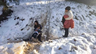 Mersinliler hafta sonu kar ya�an yaylalara ak�n etti