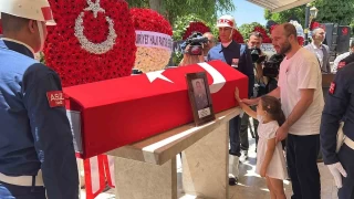 Minik Deniz'den ehit babasna son bak