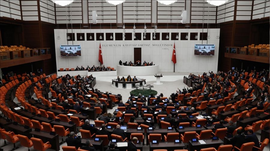 Muhalefet 'yetmez ama evet' dedi