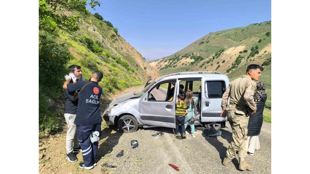 Navigasyon kaza yaptırdı: 5 yaralı