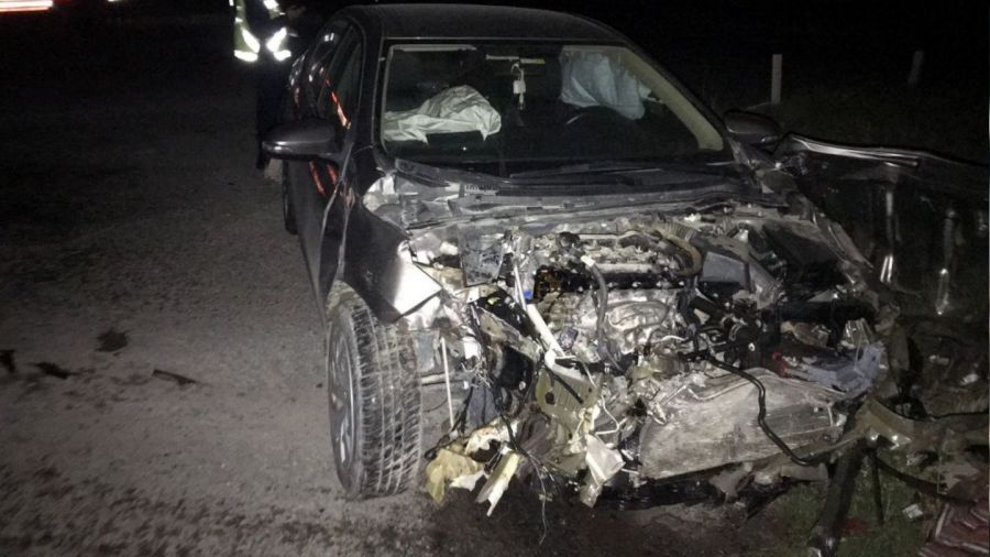 Otomobil ile �arp��an t�r devrildi: 2'si �ocuk 4 yaral�
