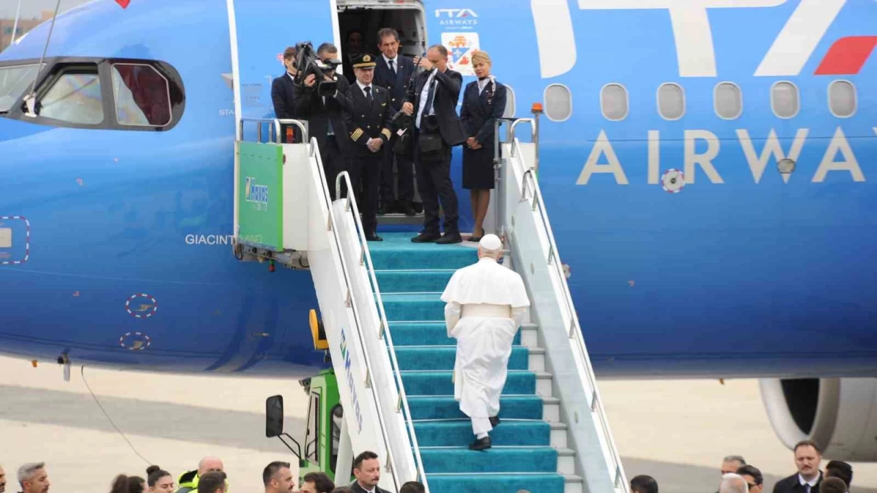 Papa 14. Leo, Trkiye'den ayrld