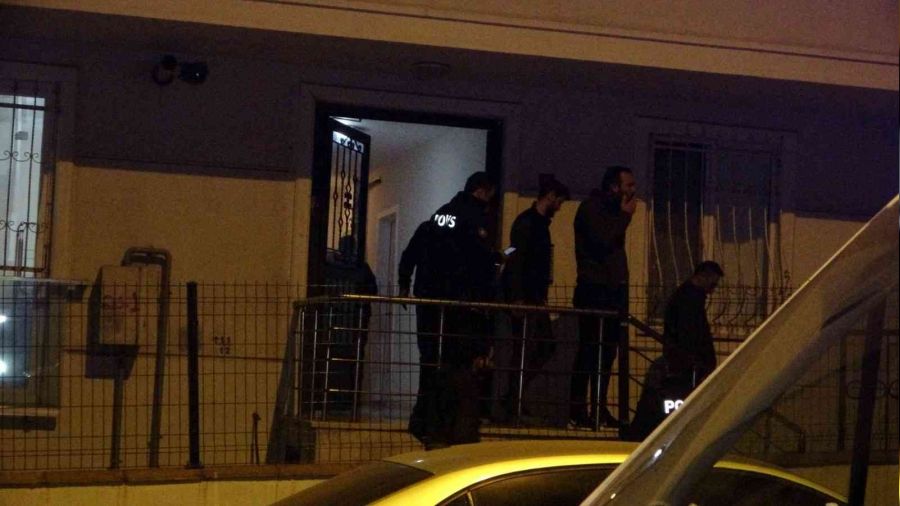 Pendik'te polis memuru evinde intihar etti