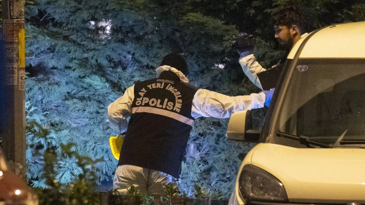 Pendik'te polise silahla ate� a��ld�  