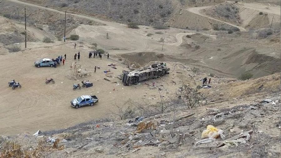 Peru'da yolcu otobüsü uçurumdan yuvarlandı: 25 ölü