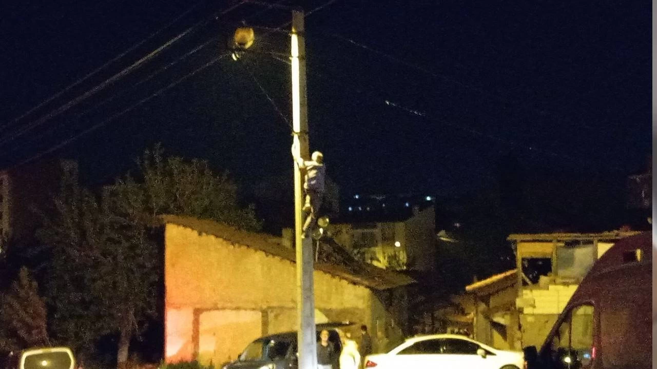 Polis memuru, intihar etmek isteyen adamı böyle yakaladı