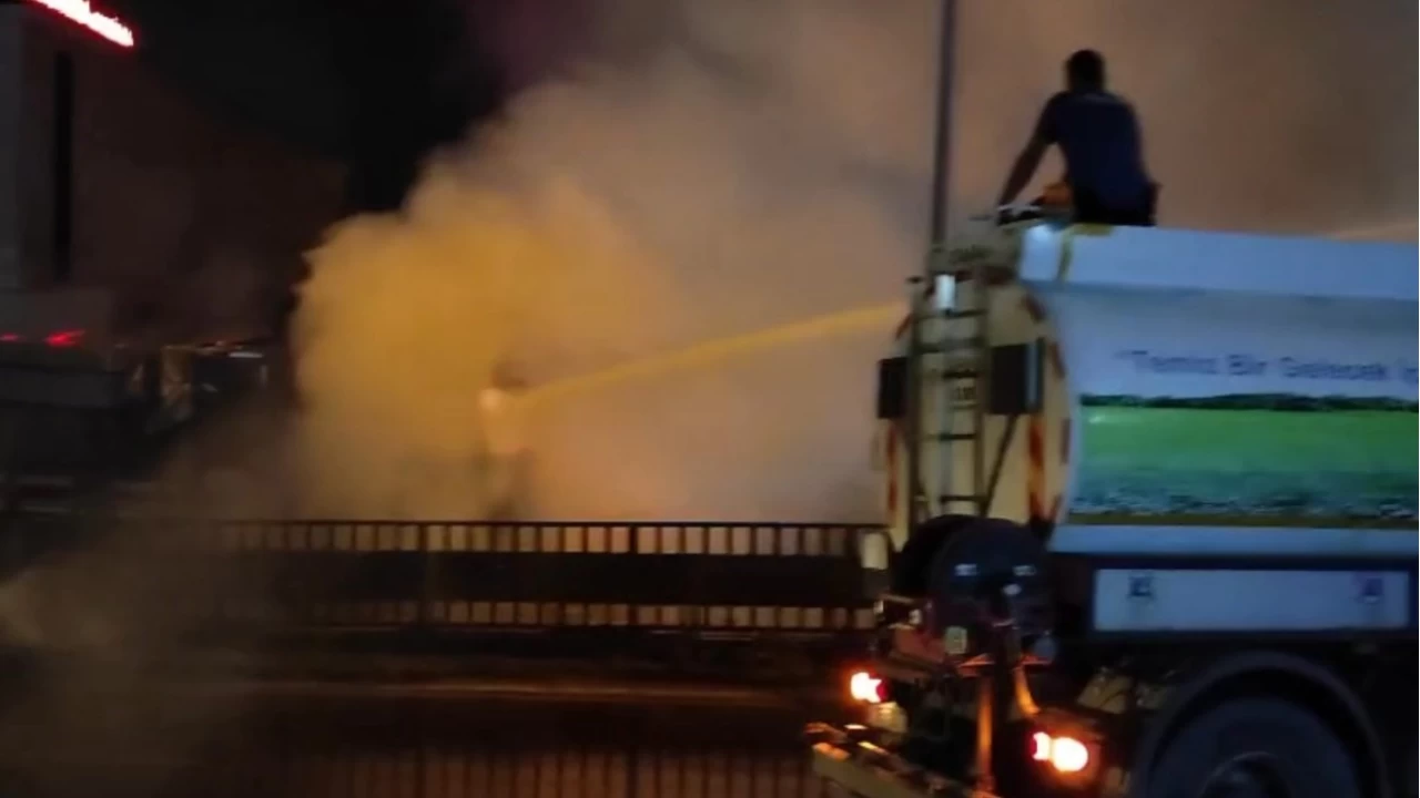 Polis yanan kamyonu sulama tankeriyle s�nd�rd�