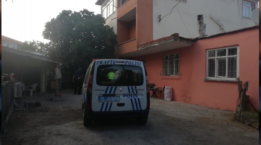 Polisler ipten aldı