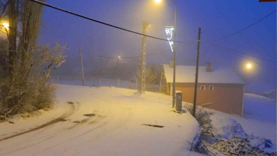 Posof beyaza b�r�nd�