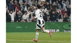 Rafa Silva, ligdeki 10. goln att