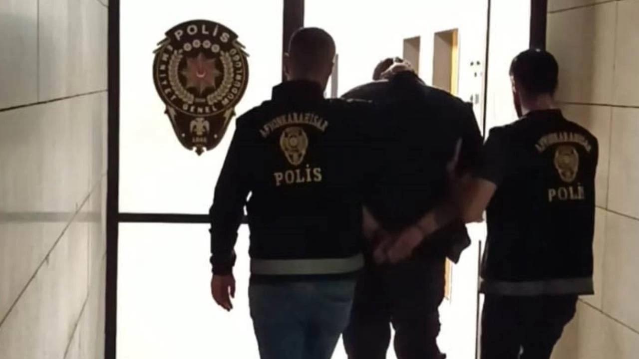 Rezidansta ağabeyini öldüren kardeş tutuklandı