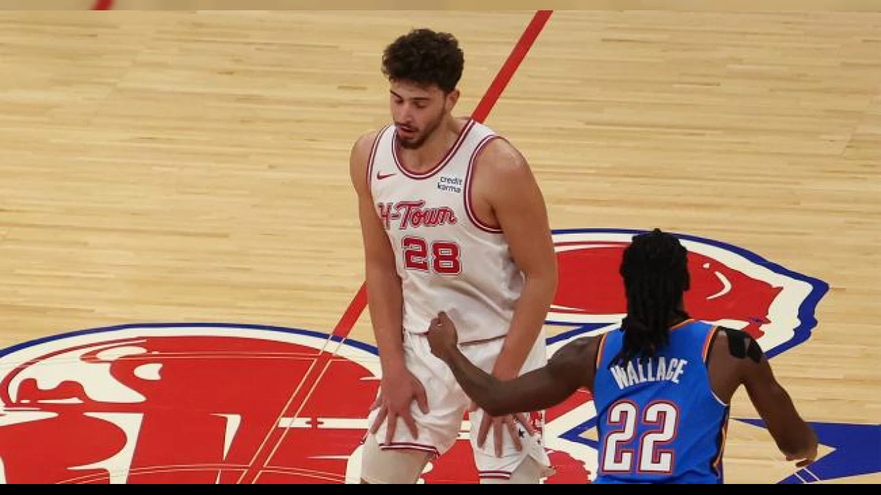 Rockets Alperen'in 21 sayısıyla kazandı