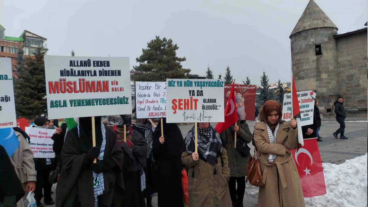 Sağlıkçıların 63 haftadır süren sessiz yürüyüşü