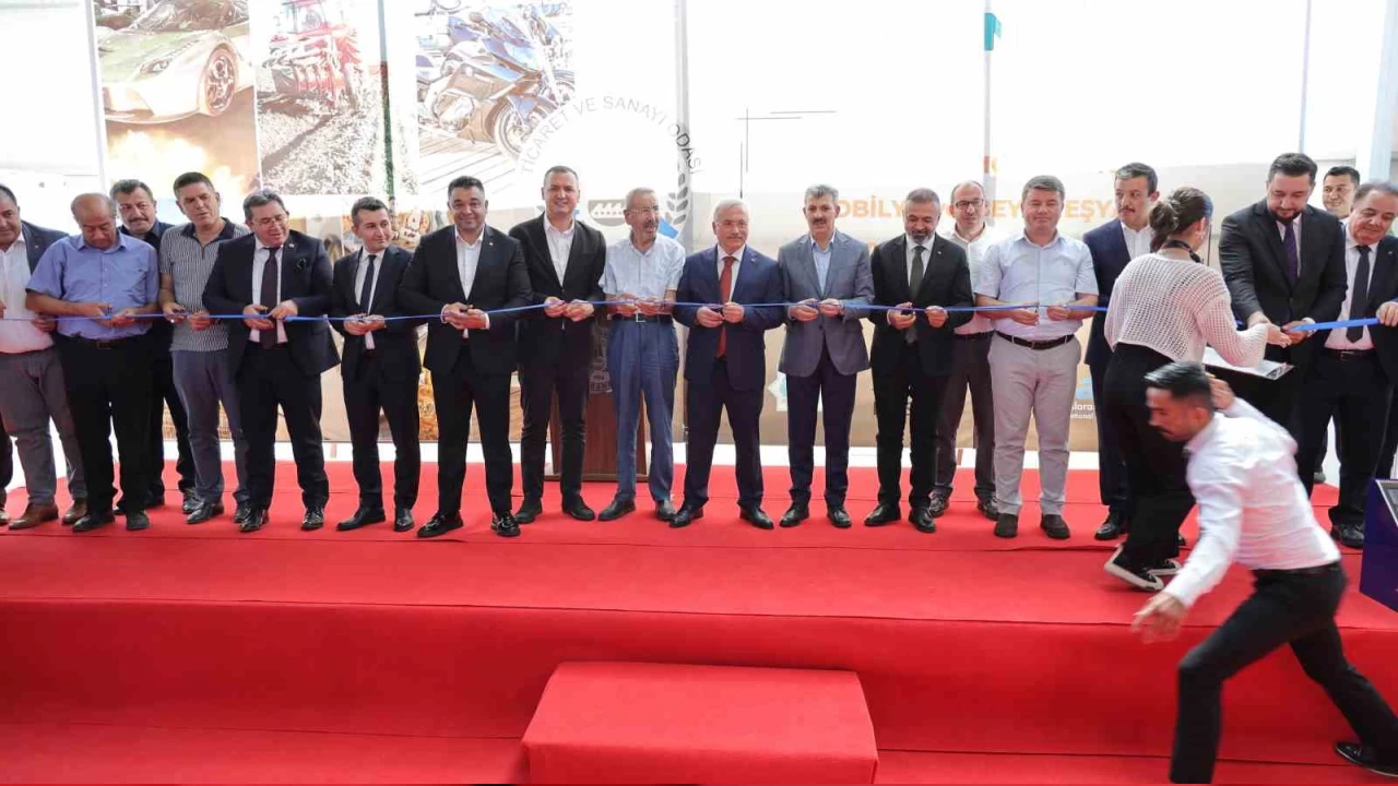 Sanayi ve End�stri Fuar� a��ld�