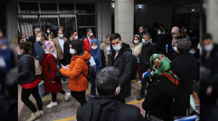 Şanlıurfa'da halk süpürme tekniğiyle aşılanıyor
