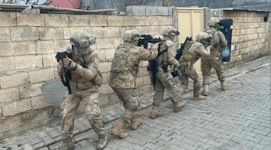 Şanlıurfa'da uyuşturucu operasyonu: 20 gözaltı
