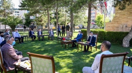 Şehit aileleri dernek başkanlarıyla buluşma