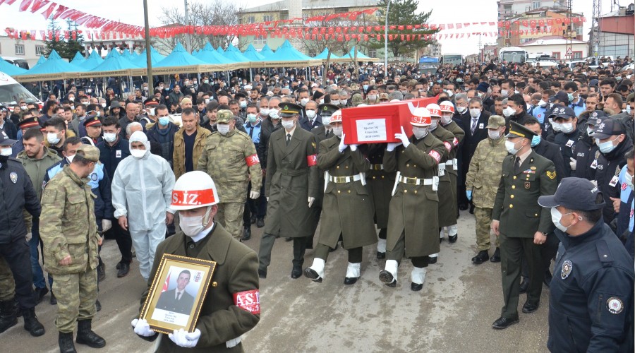 �ehit cenazesinde bir ilk