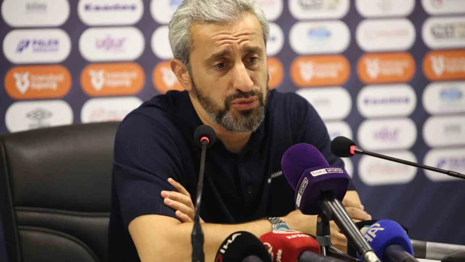 Serkan Özbalta: 'Sezon bittiğinde bu takım ilk 12'nin içinde olacak'