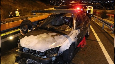 Seyir halindeki otomobil alev alev yandı