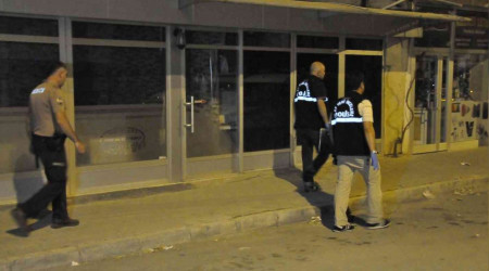 Silahla şakalaşırken kazayla kuzenini vurdu