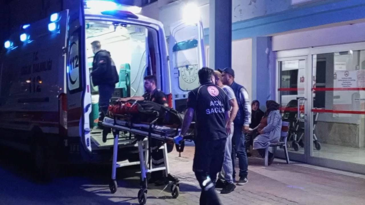 Sivas'ta devrilen traktördeki 1 kişi öldü, 1 kişi yaralandı