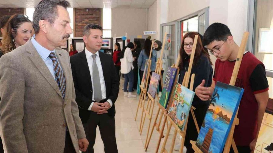Sivas'ta 'Pandemiye Veda' sergisi ald