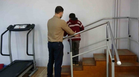 Skolyoz hastalığının birçok hastalığı tetikliyor
