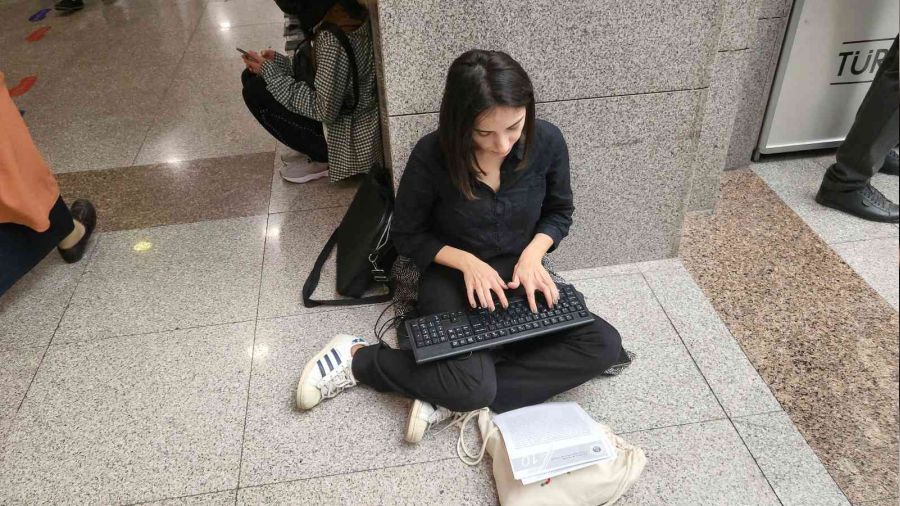 Son ana kadar klavyeyle �al��t�lar