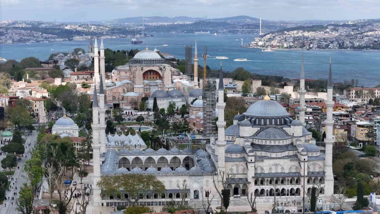 Sultanahmet Camii'nin minare restorasyonu sürüyor