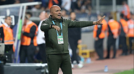 Sper Lig'de ilk teknik direktr deiiklii Kasmpaa'dan