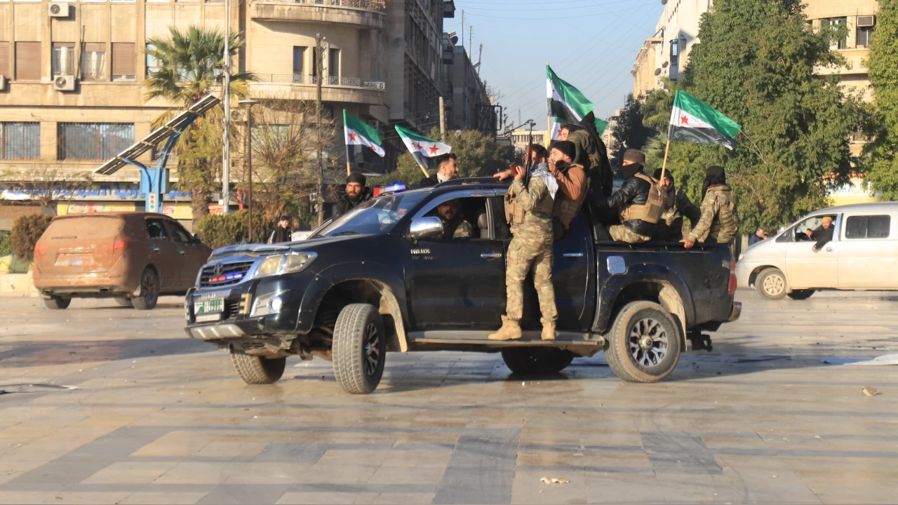 Suriye'de silahlı gruplar Halep kent merkezinin büyük bölümünü ele geçirdi