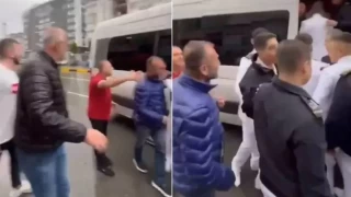 Sürmene'de minibüs şoförleri özel servis kiralayan üniversite öğrencilerinin yolunu keserek darp etti